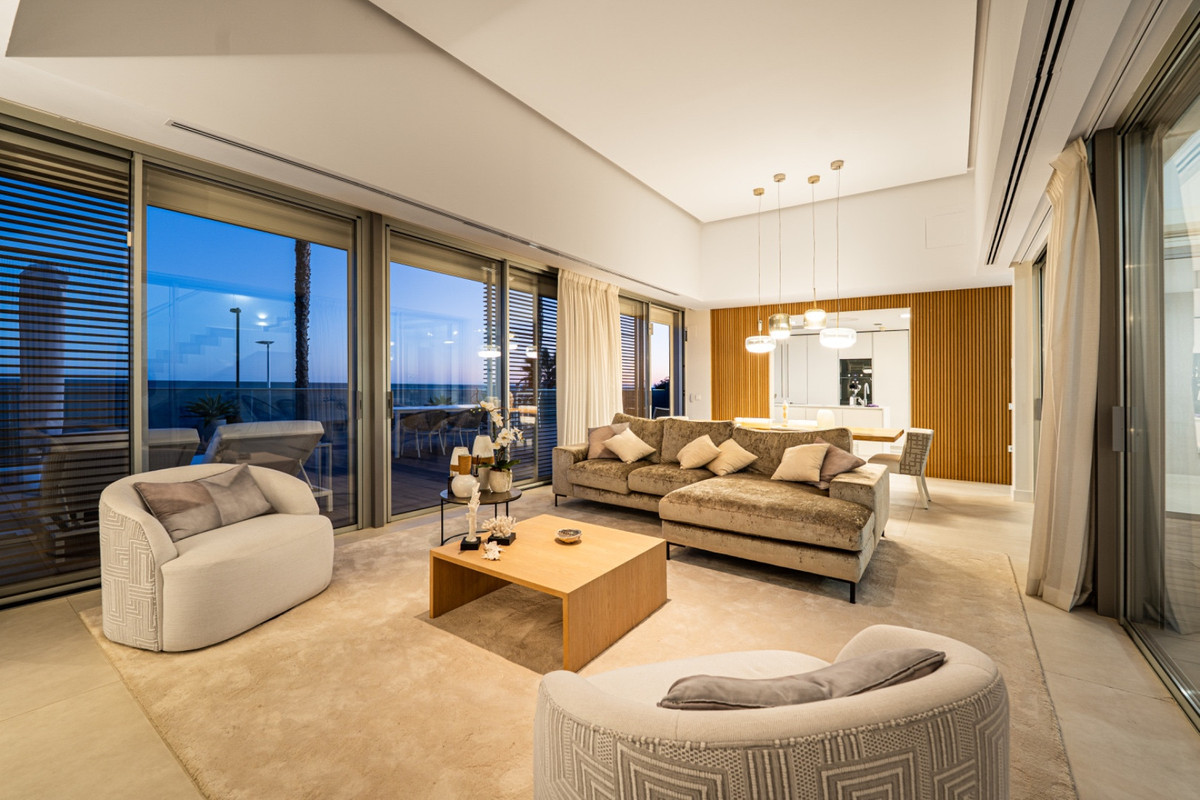 Te koop Vrijstaande Villa Costa Del Sol Estepona € 3.750.000,-