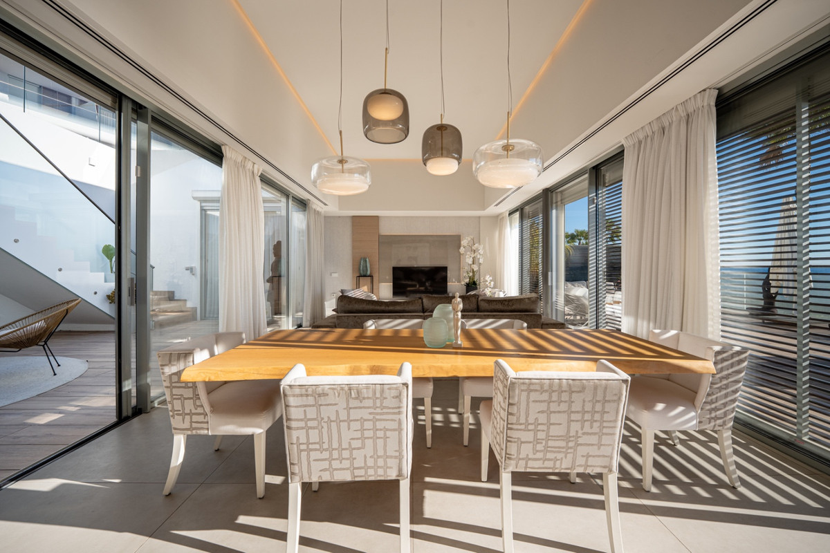 Te koop Vrijstaande Villa Costa Del Sol Estepona € 3.750.000,-