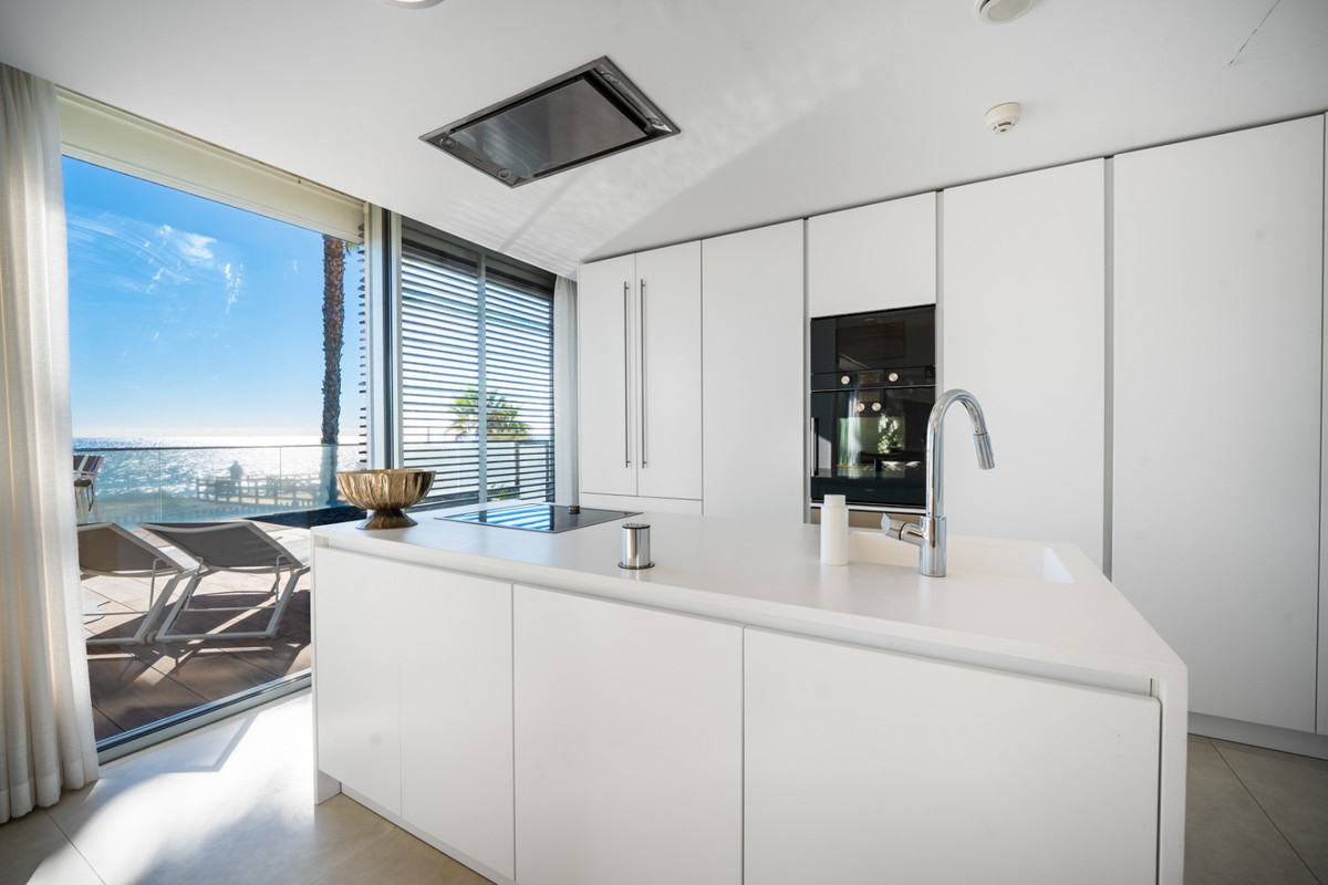 Te koop Vrijstaande Villa Costa Del Sol Estepona € 3.750.000,-