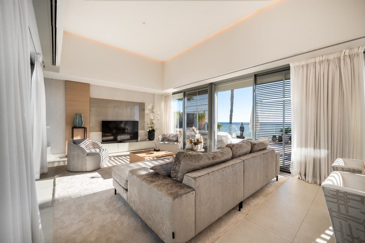 Te koop Vrijstaande Villa Costa Del Sol Estepona € 3.750.000,-