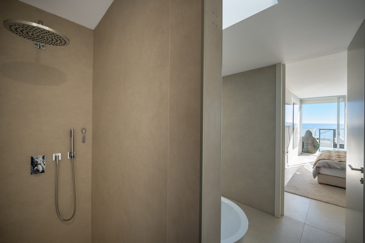 Te koop Vrijstaande Villa Costa Del Sol Estepona € 3.750.000,-