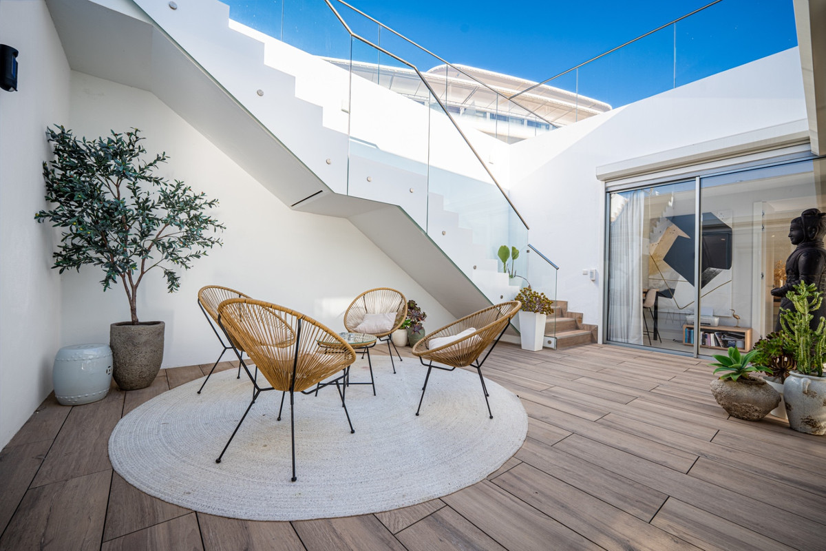 Te koop Vrijstaande Villa Costa Del Sol Estepona € 3.750.000,-