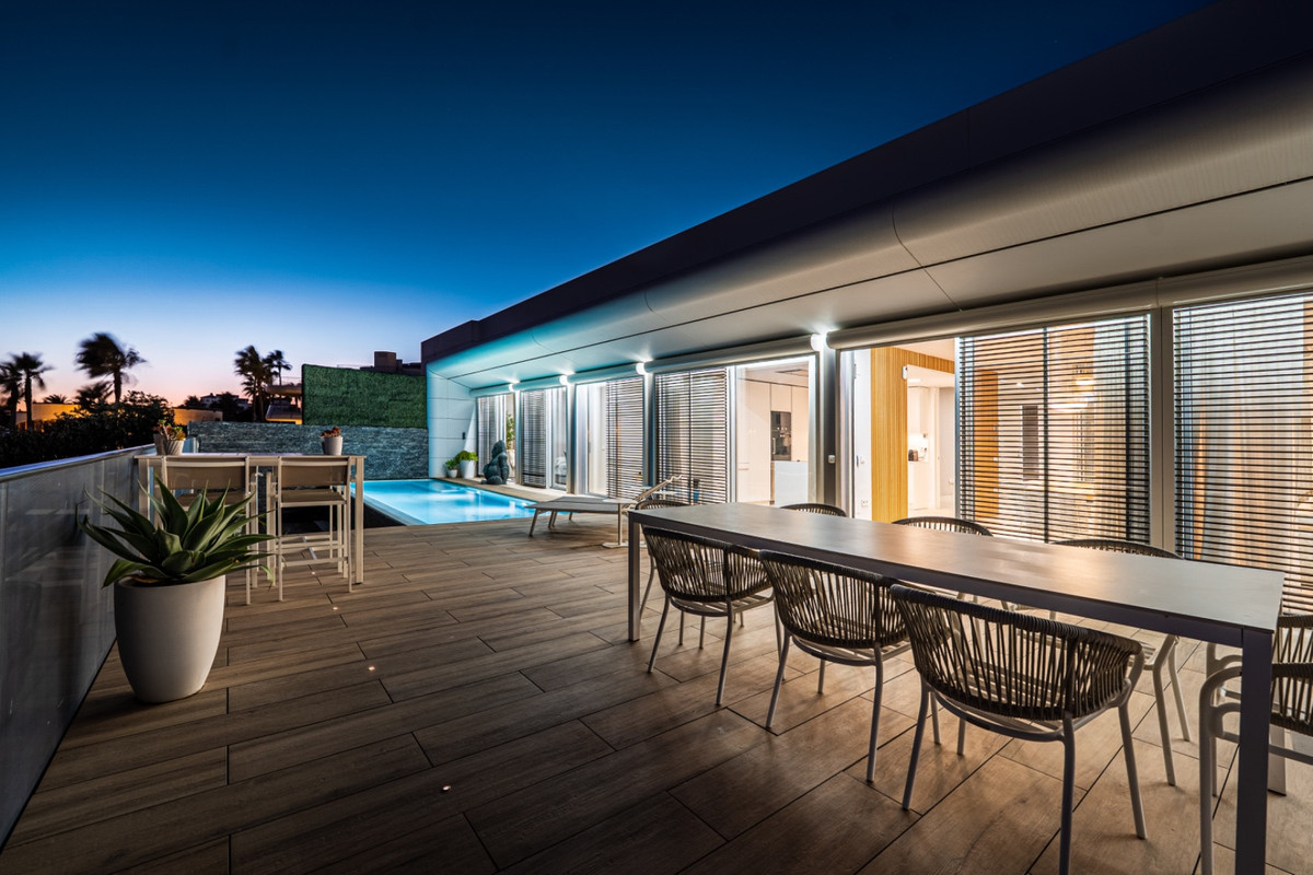 Te koop Vrijstaande Villa Costa Del Sol Estepona € 3.750.000,-