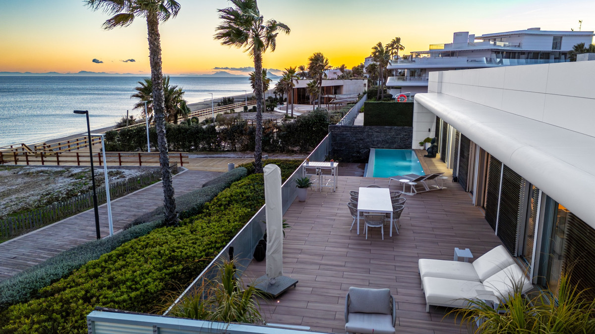 Te koop Vrijstaande Villa Costa Del Sol Estepona € 3.750.000,-