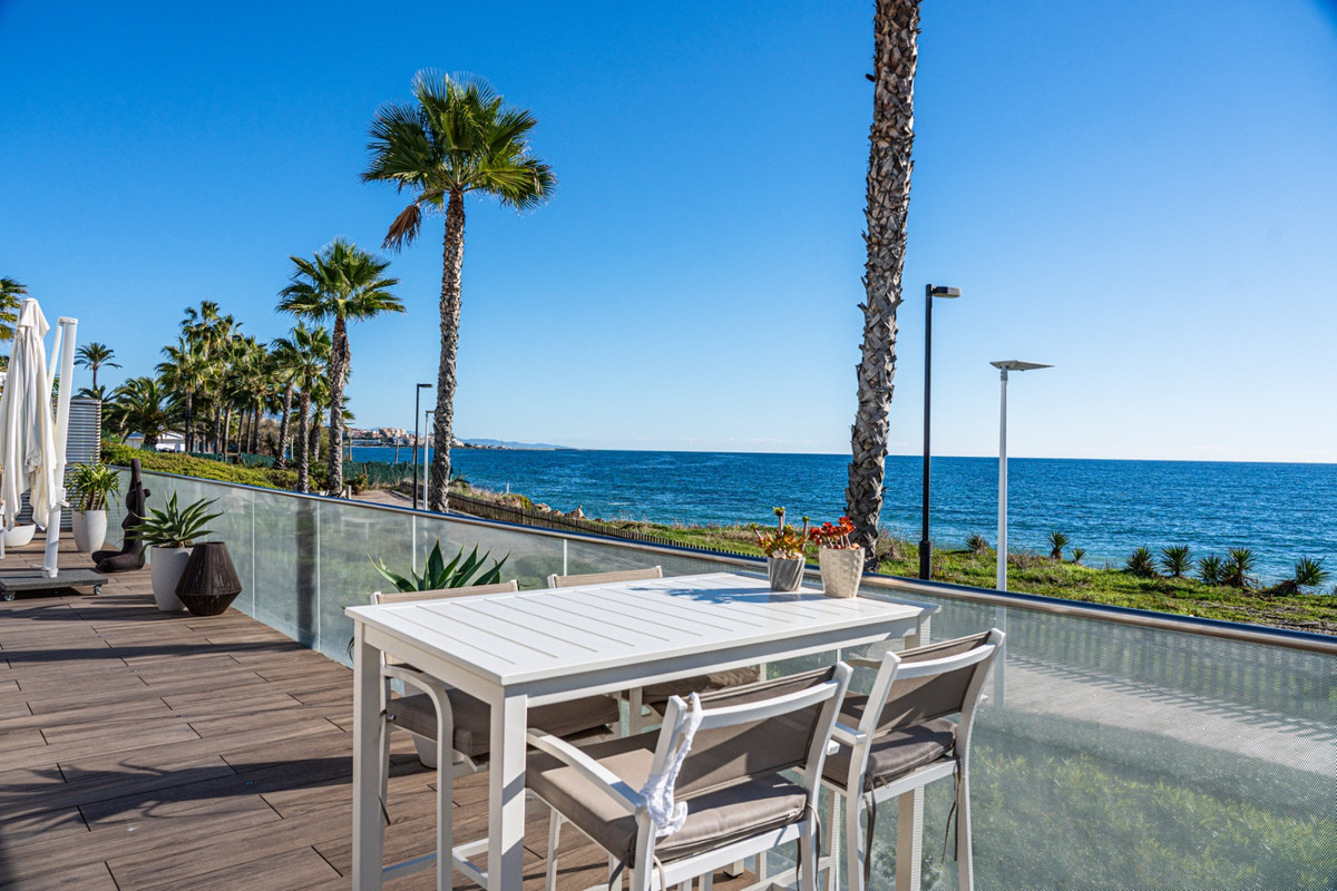 Te koop Vrijstaande Villa Costa Del Sol Estepona € 3.750.000,-