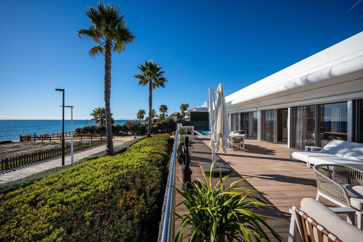 Te koop Vrijstaande Villa Costa Del Sol Estepona € 3.750.000,-