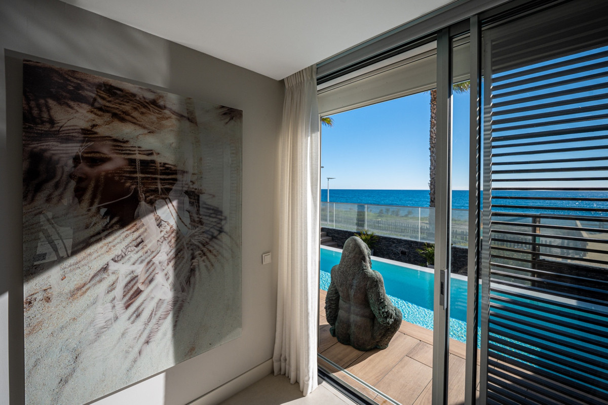 Te koop Vrijstaande Villa Costa Del Sol Estepona € 3.750.000,-