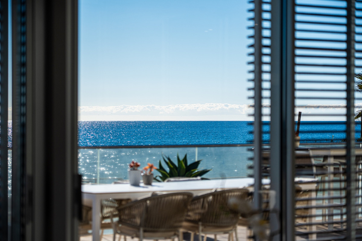 Te koop Vrijstaande Villa Costa Del Sol Estepona € 3.750.000,-