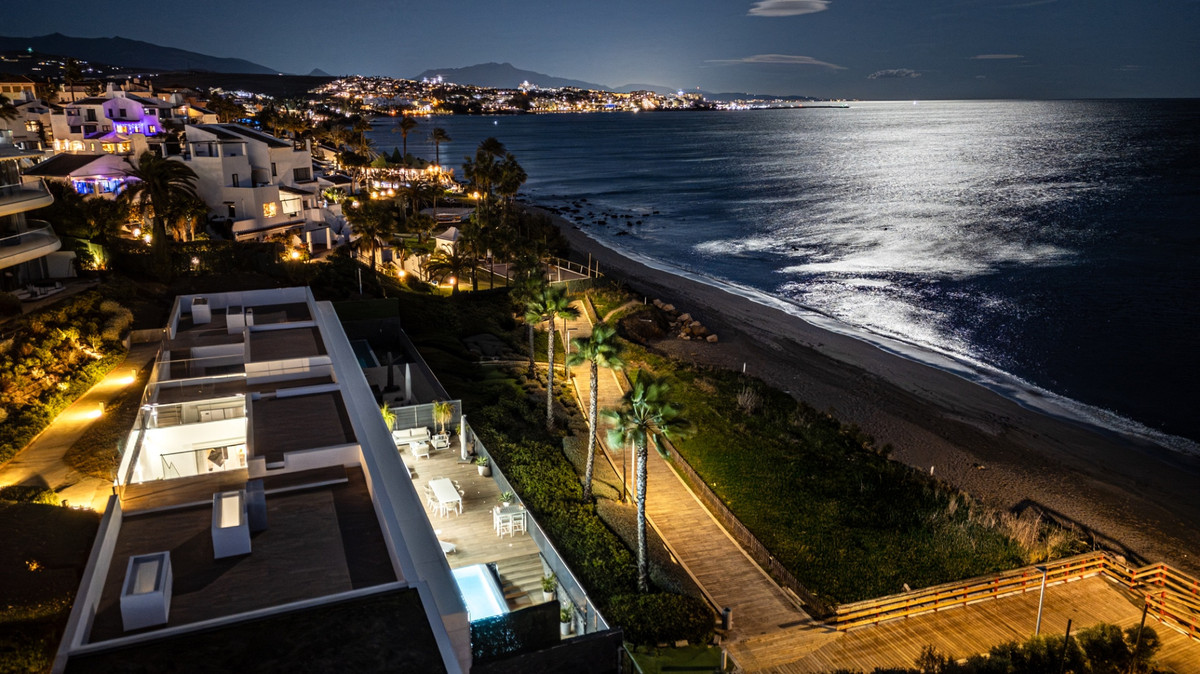 Te koop Vrijstaande Villa Costa Del Sol Estepona € 3.750.000,-