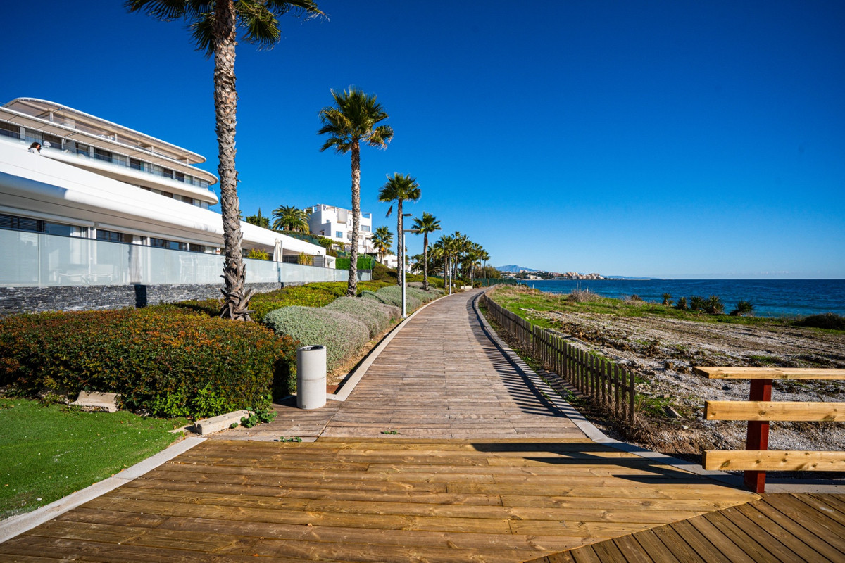 Te koop Vrijstaande Villa Costa Del Sol Estepona € 3.750.000,-