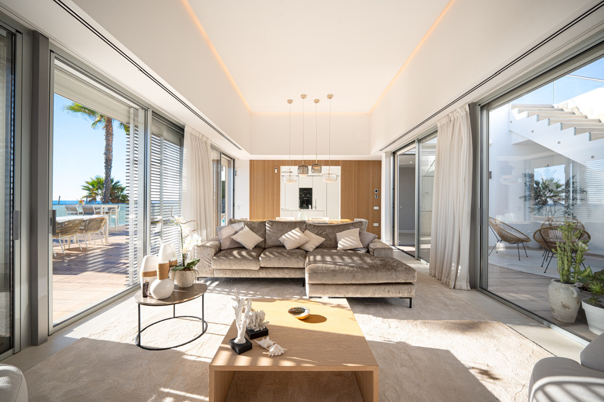 Te koop Vrijstaande Villa Costa Del Sol Estepona € 3.750.000,-