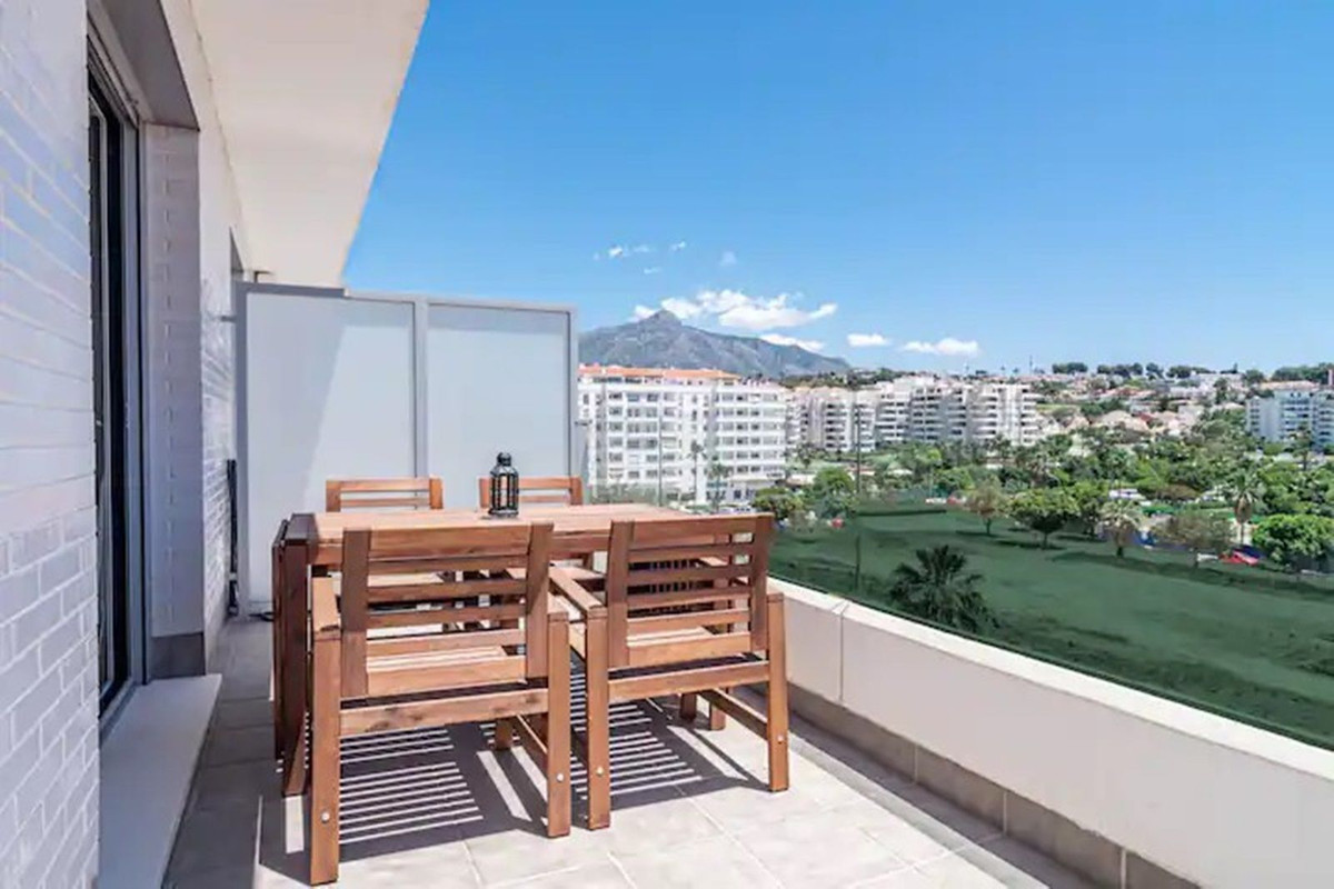 Te koop Middle Floor Apartment Costa Del Sol Nueva Andalucía € 399.000,-