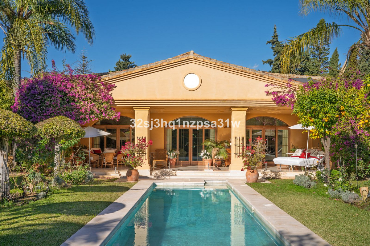 Te koop Vrijstaande Villa Costa Del Sol Guadalmina Baja € 2.599.000,-