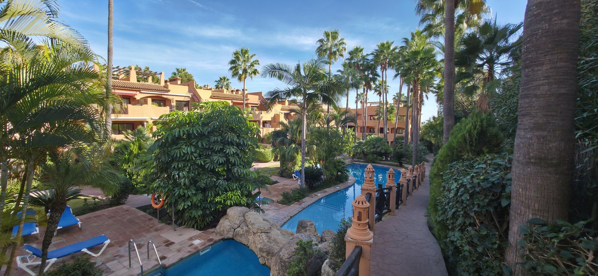 Te koop Middle Floor Apartment Costa Del Sol Bel Air € 369.500,-