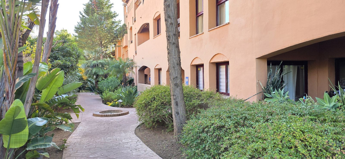 Te koop Middle Floor Apartment Costa Del Sol Bel Air € 369.500,-