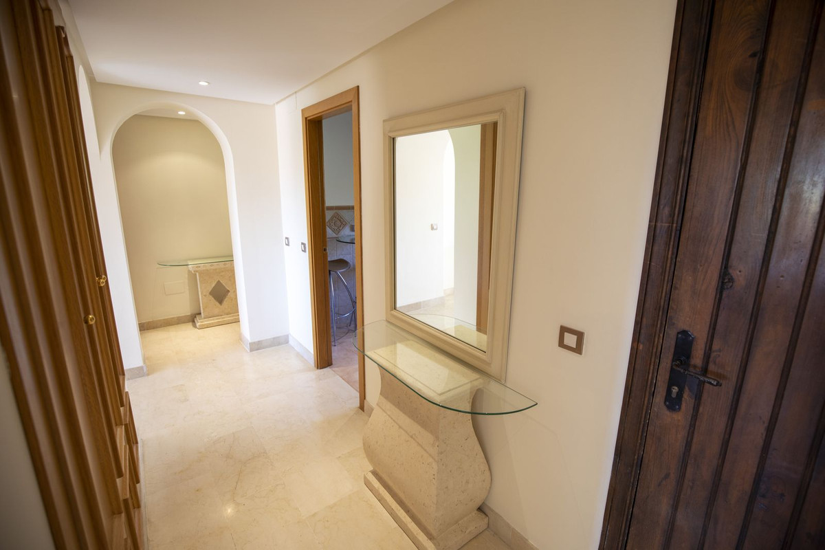 Te koop Middle Floor Apartment Costa Del Sol Bel Air € 369.500,-