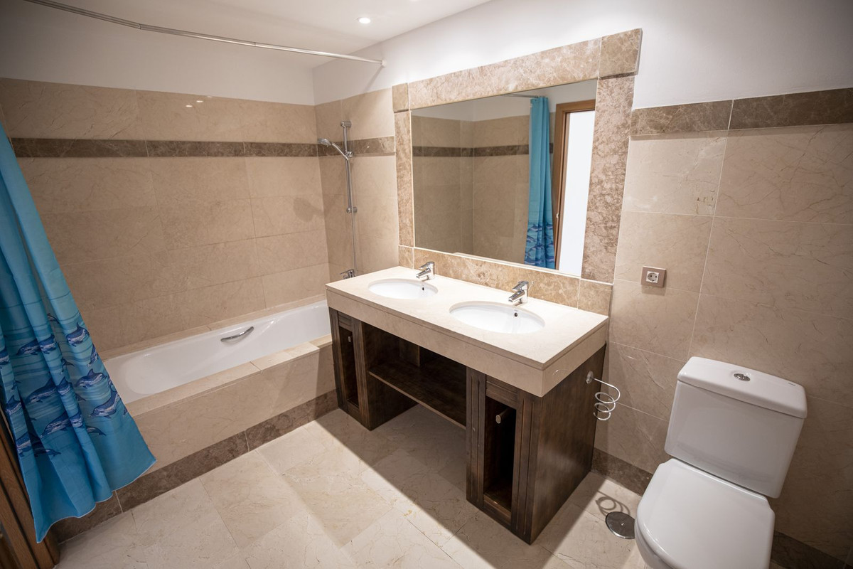 Te koop Middle Floor Apartment Costa Del Sol Bel Air € 369.500,-