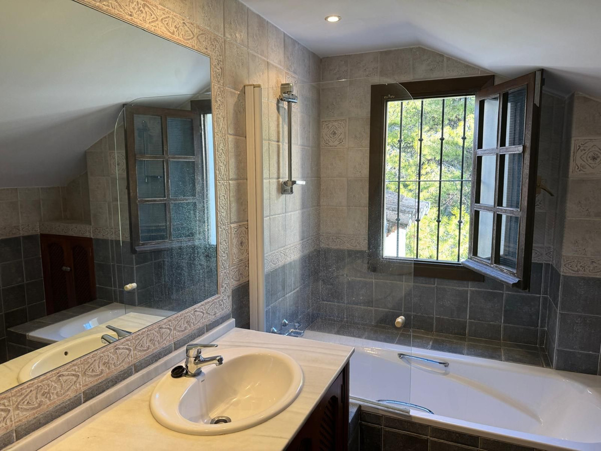 Te koop Herenhuis Costa Del Sol Marbella € 1.050.000,-