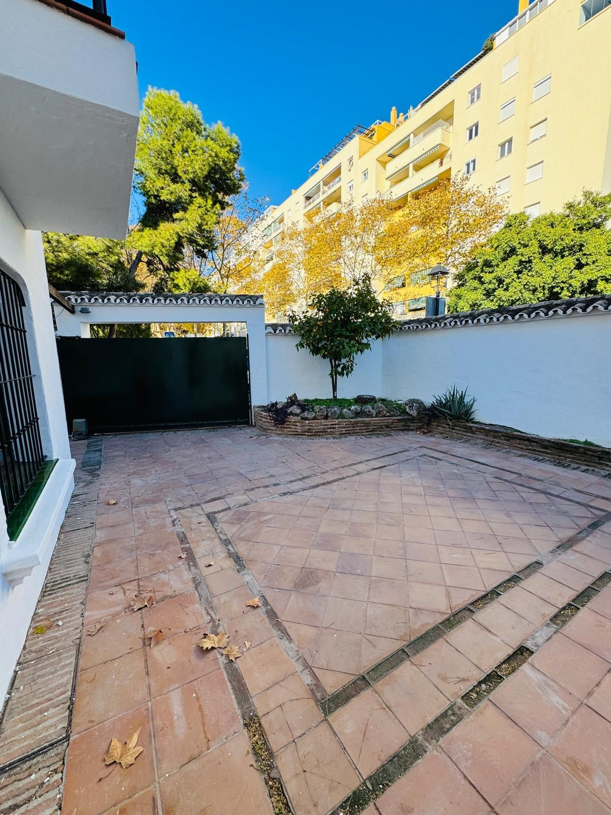 Te koop Herenhuis Costa Del Sol Marbella € 1.050.000,-