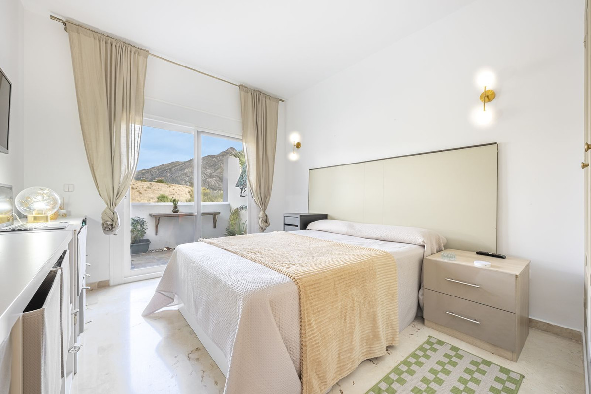 Te koop Middle Floor Apartment Costa Del Sol Aloha € 499.000,-