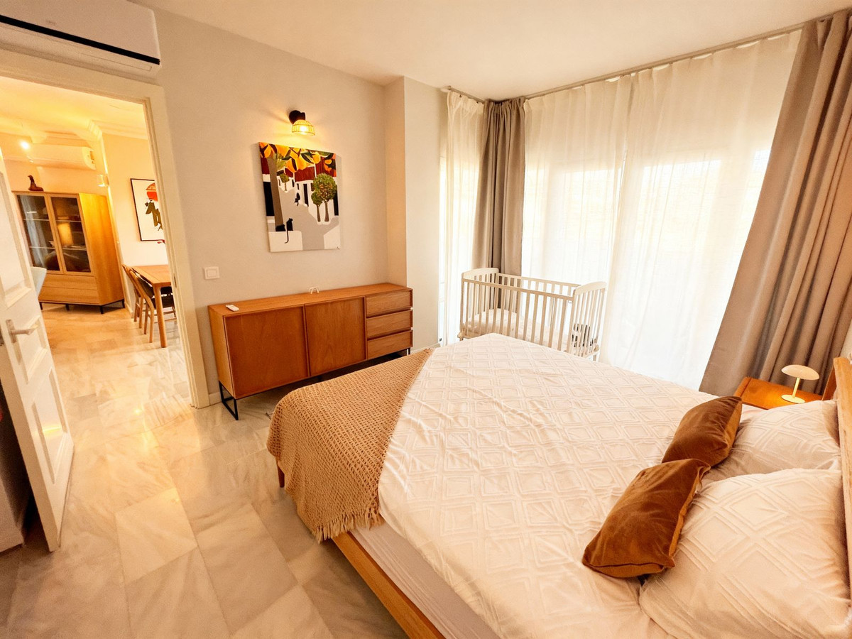 Te koop Middle Floor Apartment Costa Del Sol Calahonda € 468.000,-
