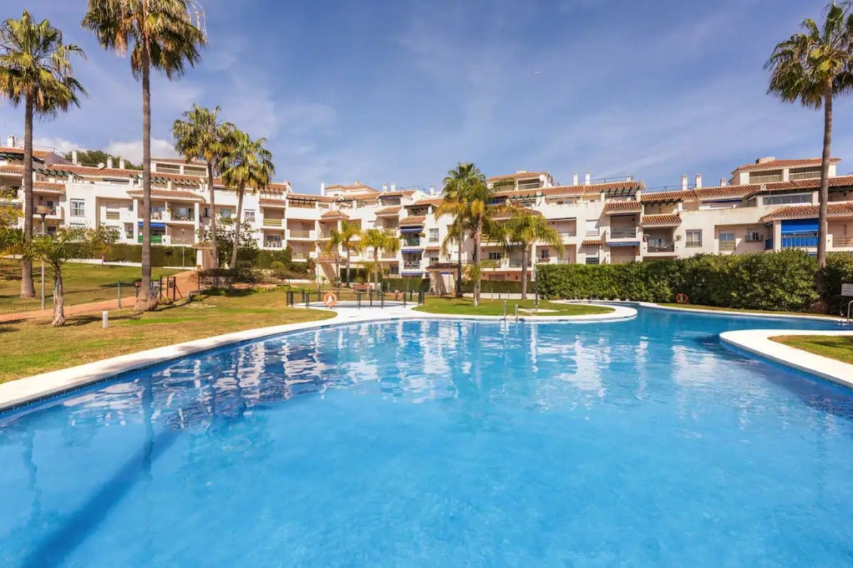 Te koop Middle Floor Apartment Costa Del Sol Nueva Andalucía € 399.000,-