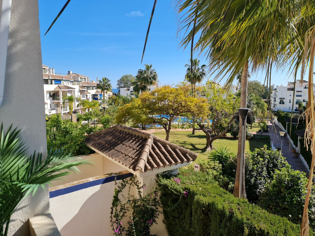 Te koop Middle Floor Apartment Costa Del Sol Nueva Andalucía € 399.000,-