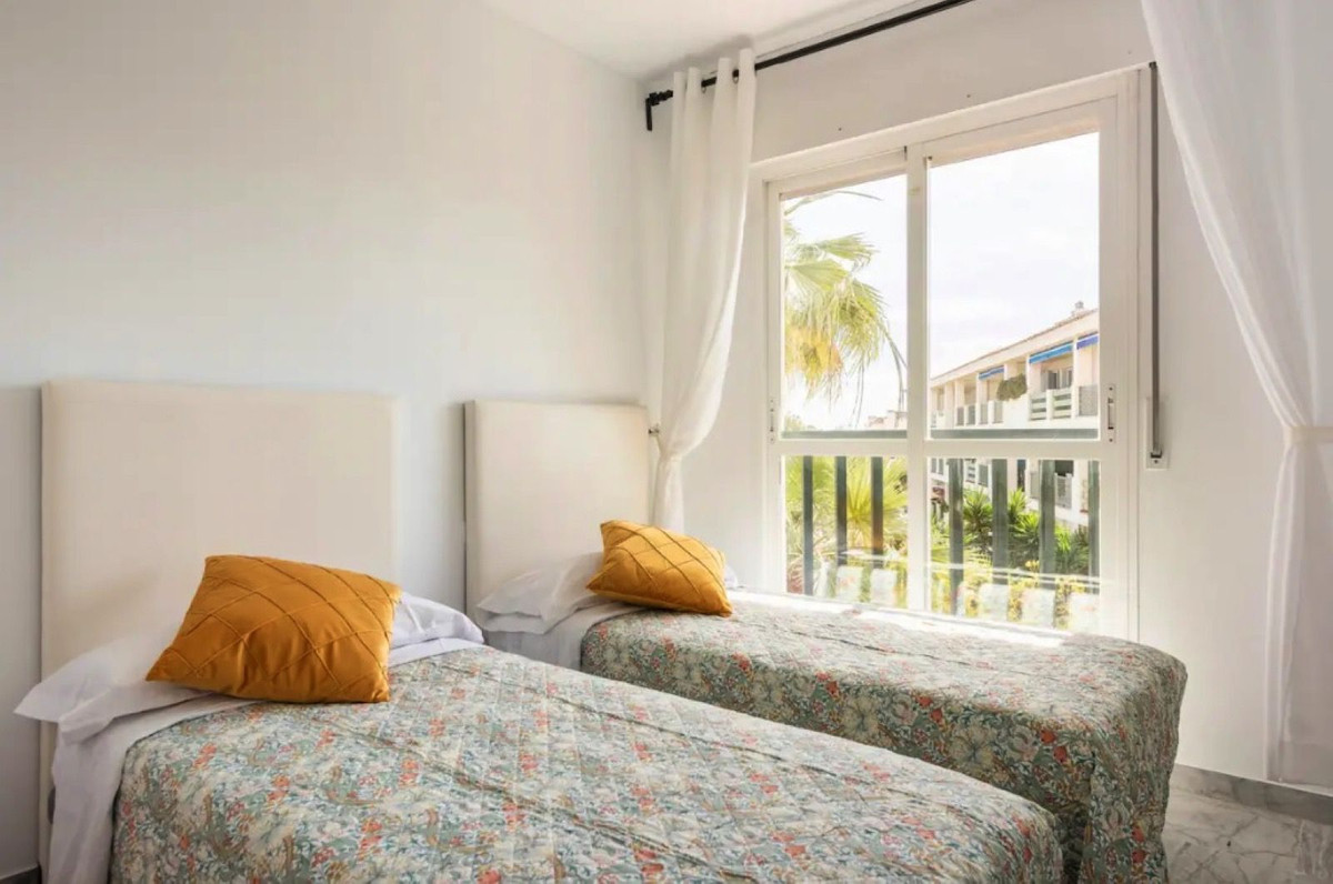 Te koop Middle Floor Apartment Costa Del Sol Nueva Andalucía € 399.000,-