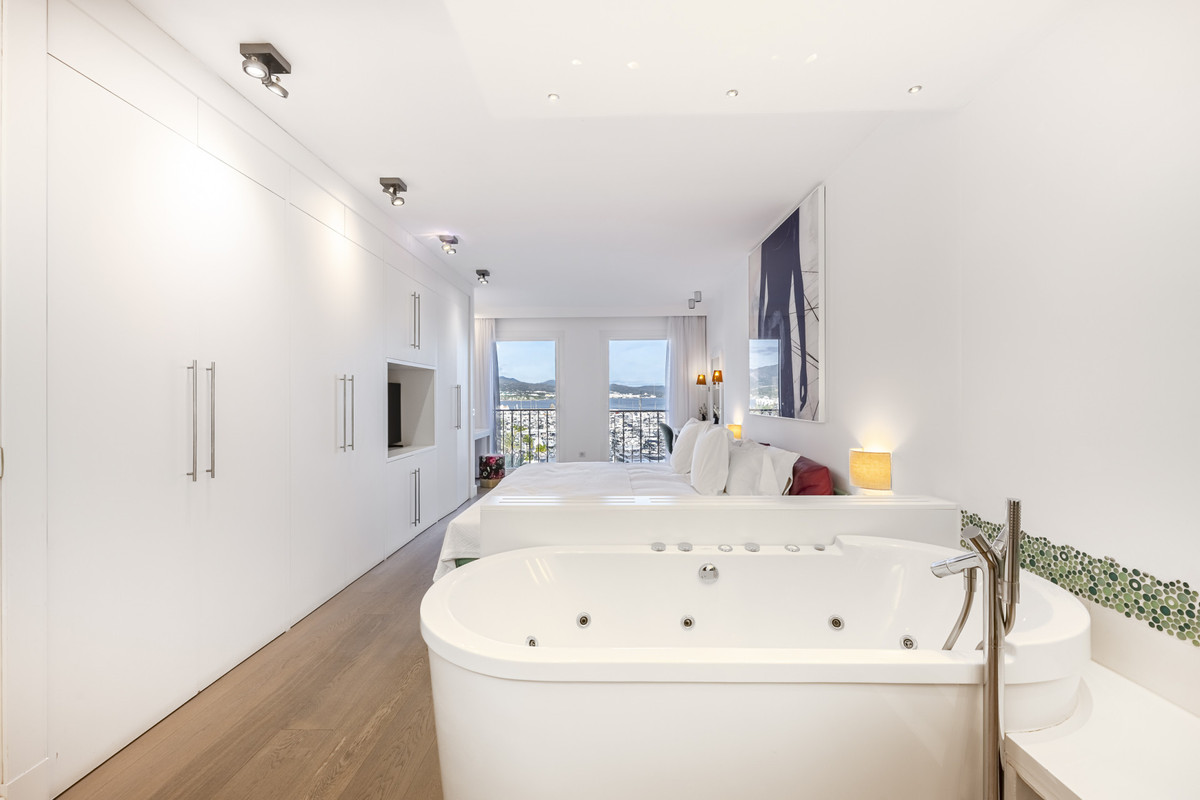 Te koop Penthouse Costa Del Sol Puerto Banús € 1.900.000,-