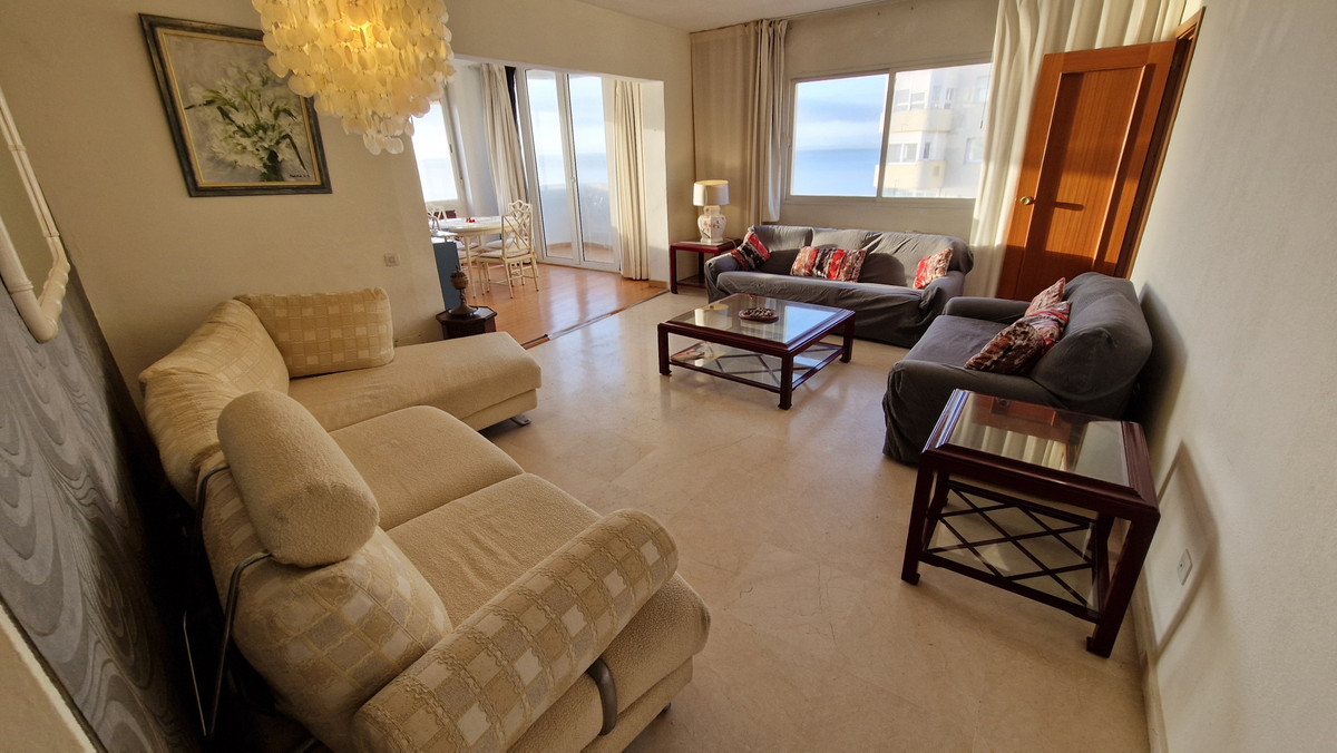 Te koop Middle Floor Apartment Costa Del Sol Estepona € 445.000,-