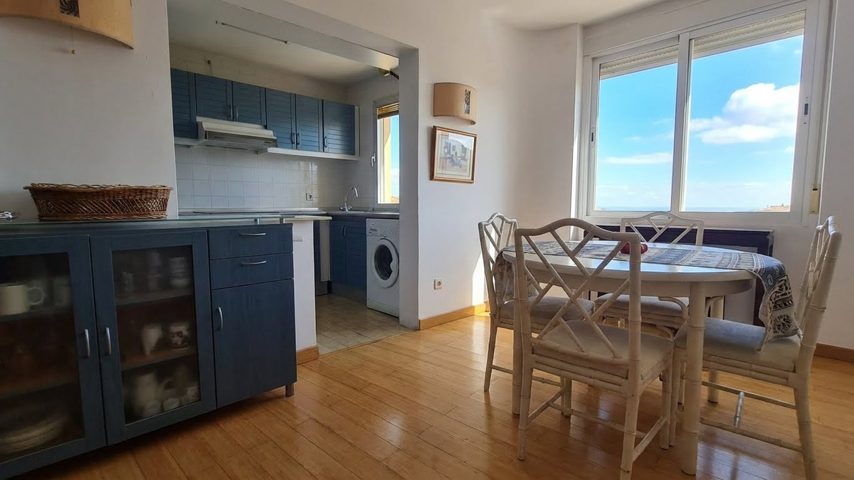 Te koop Middle Floor Apartment Costa Del Sol Estepona € 445.000,-