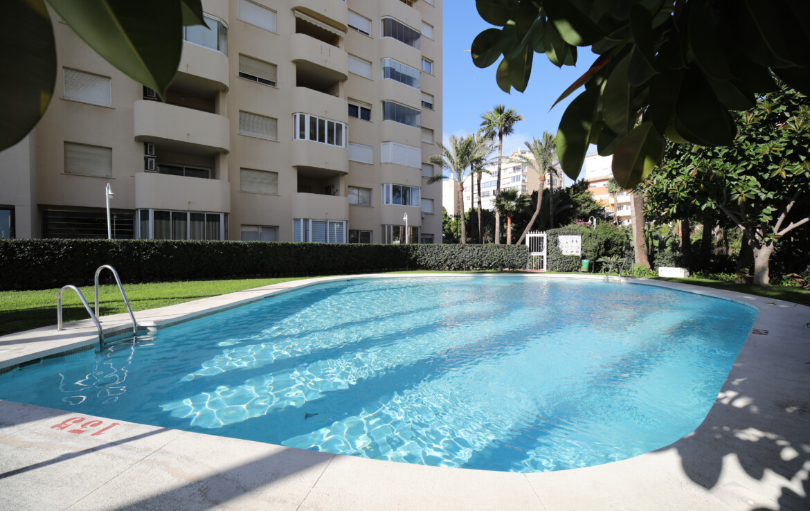Te koop Middle Floor Apartment Costa Del Sol Estepona € 445.000,-