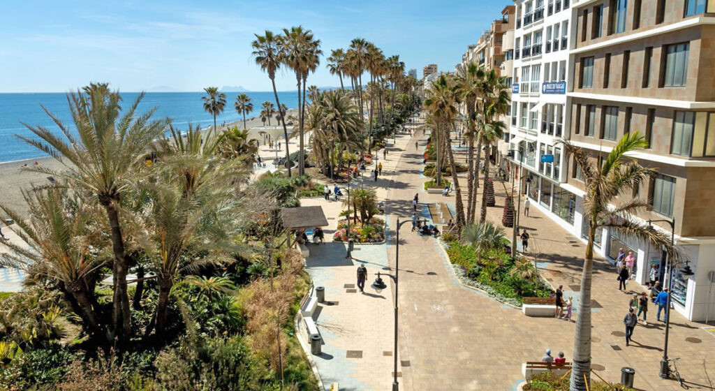 Te koop Middle Floor Apartment Costa Del Sol Estepona € 445.000,-