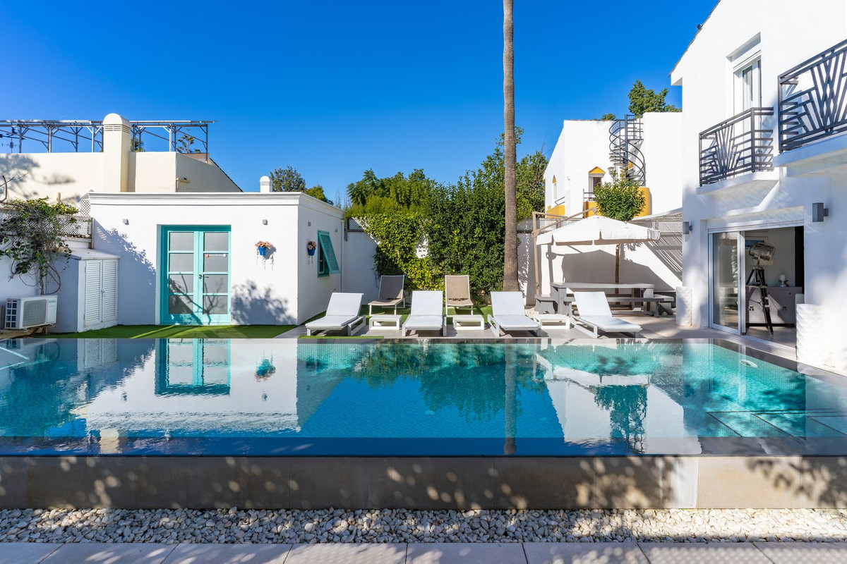 Te koop Vrijstaande Villa Costa Del Sol Estepona € 1.295.000,-