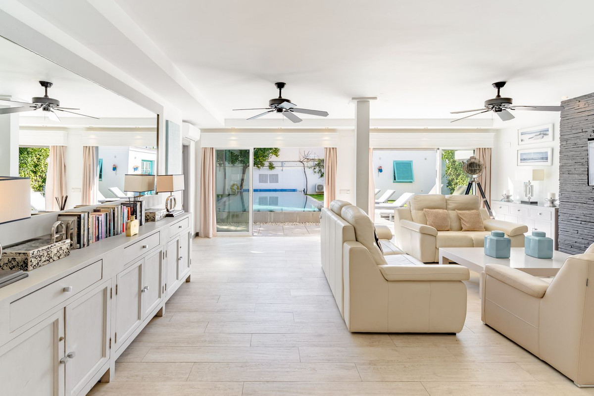 Te koop Vrijstaande Villa Costa Del Sol Estepona € 1.295.000,-