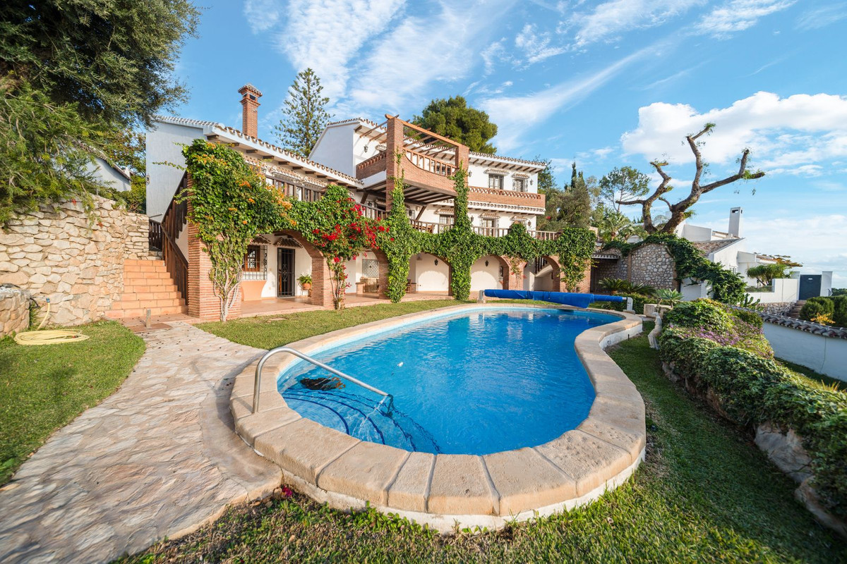 Te koop Finca - Cortijo Costa Del Sol Mijas € 1.850.000,-