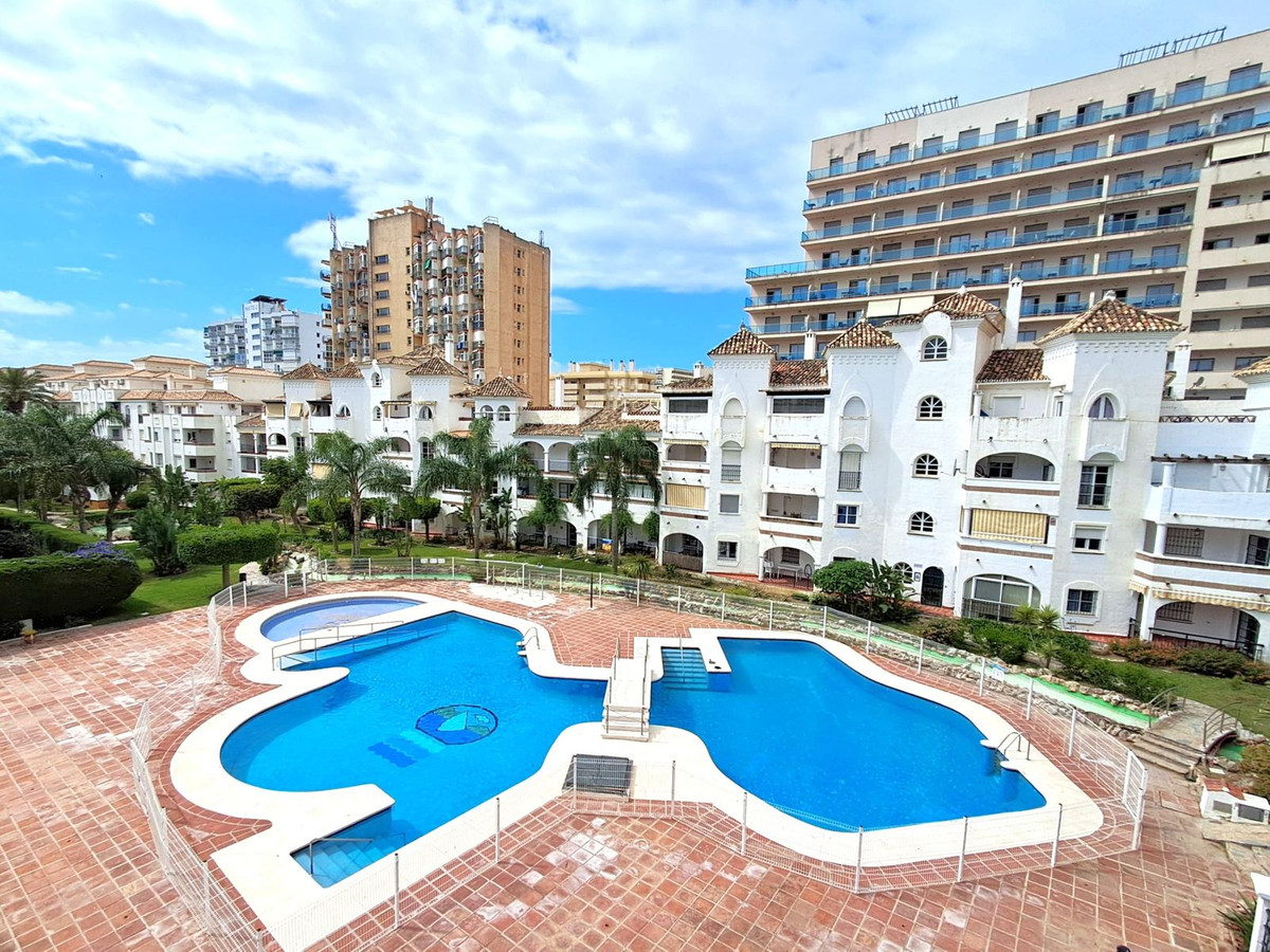 Te koop Middle Floor Apartment Costa Del Sol Benalmadena € 290.000,-