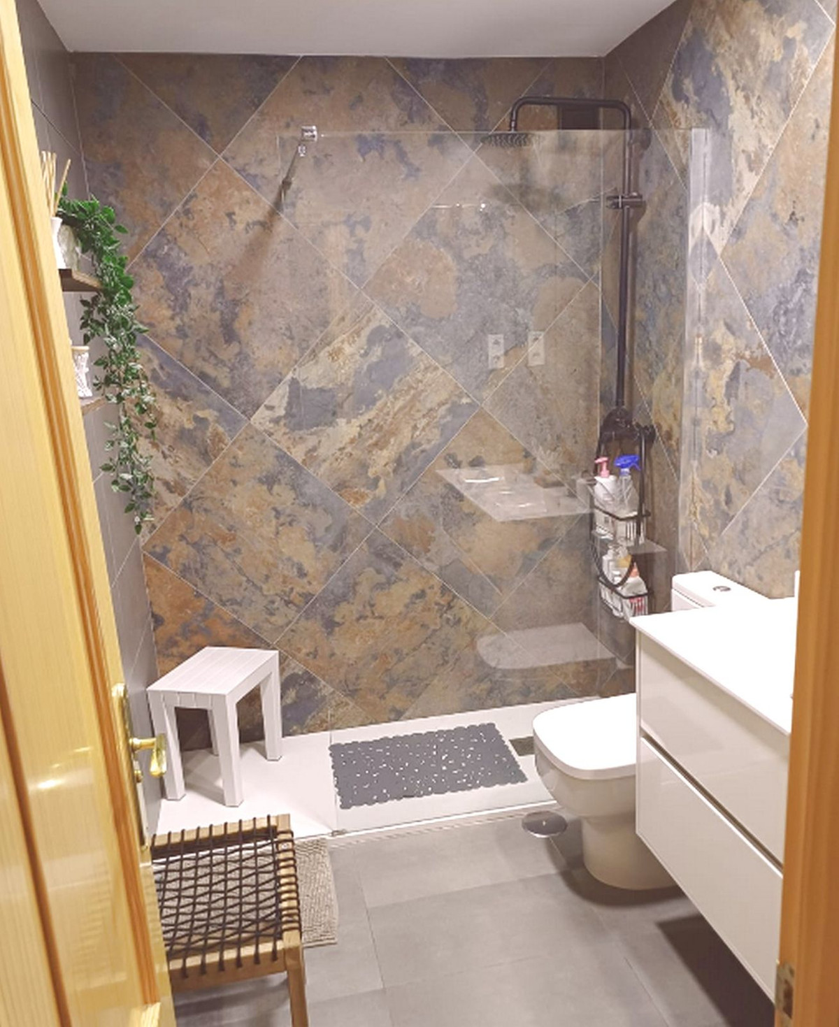 Te koop Middle Floor Apartment Costa Del Sol Los Pacos € 256.900,-