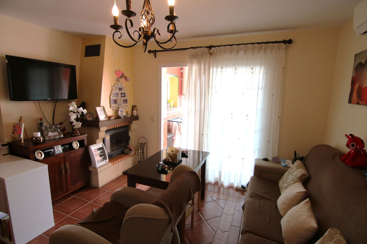 Te koop Half vrijstaand huis Costa Del Sol Coín € 299.900,-