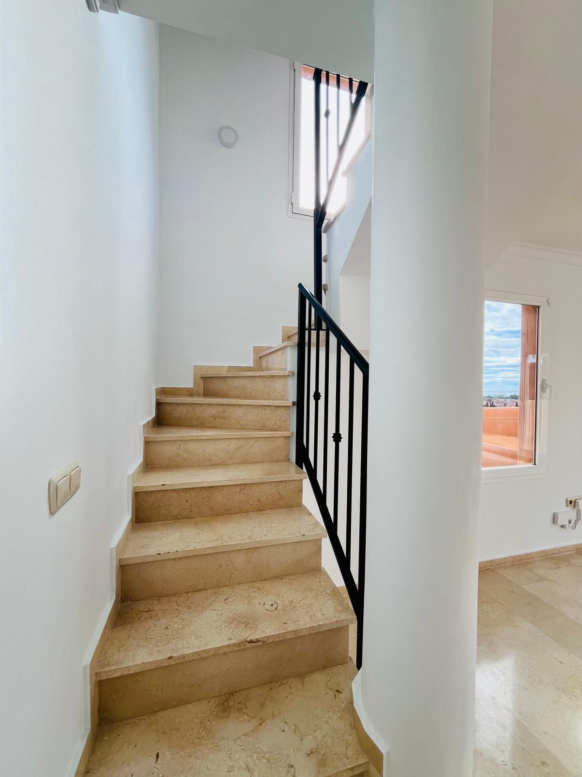 Te koop Penthouse Duplex Costa Del Sol Elviria € 495.000,-