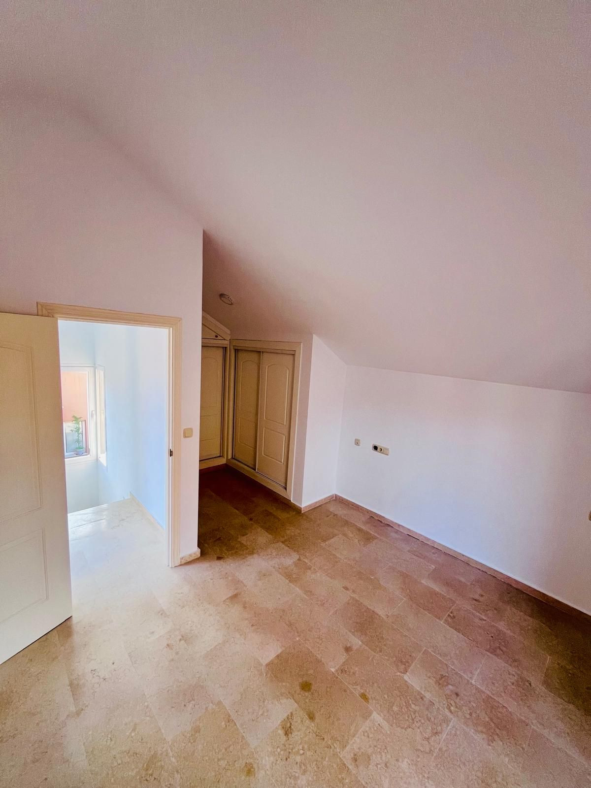 Te koop Penthouse Duplex Costa Del Sol Elviria € 495.000,-