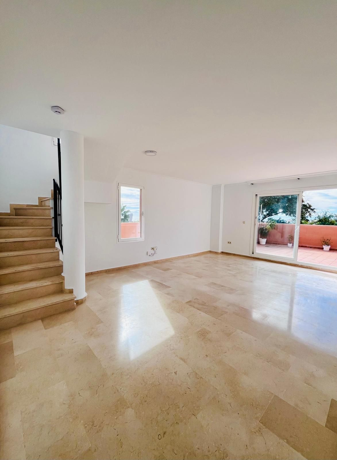 Te koop Penthouse Duplex Costa Del Sol Elviria € 495.000,-