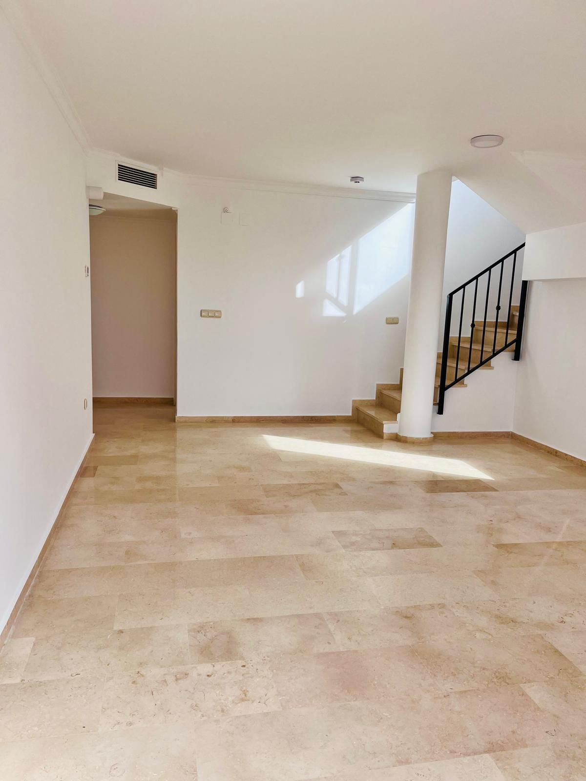 Te koop Penthouse Duplex Costa Del Sol Elviria € 495.000,-