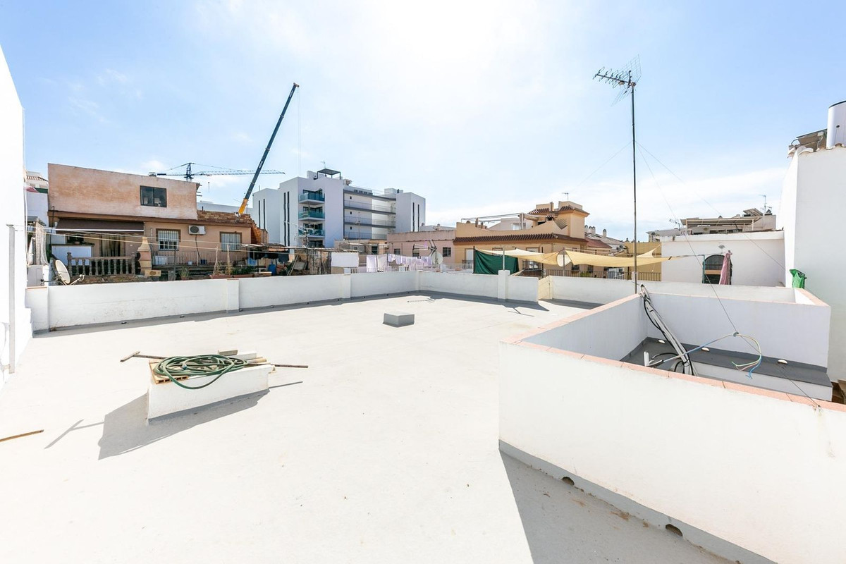 Te koop Herenhuis Costa Del Sol Los Pacos € 315.000,-