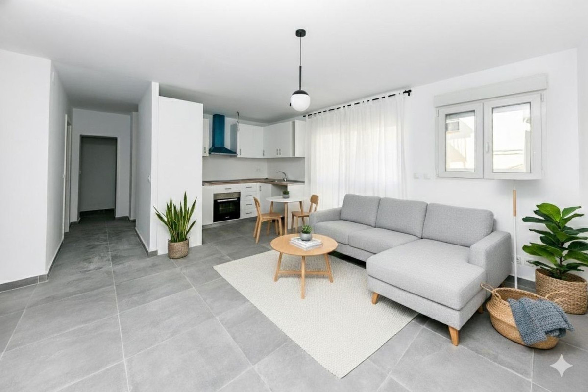 Te koop Herenhuis Costa Del Sol Los Pacos € 315.000,-