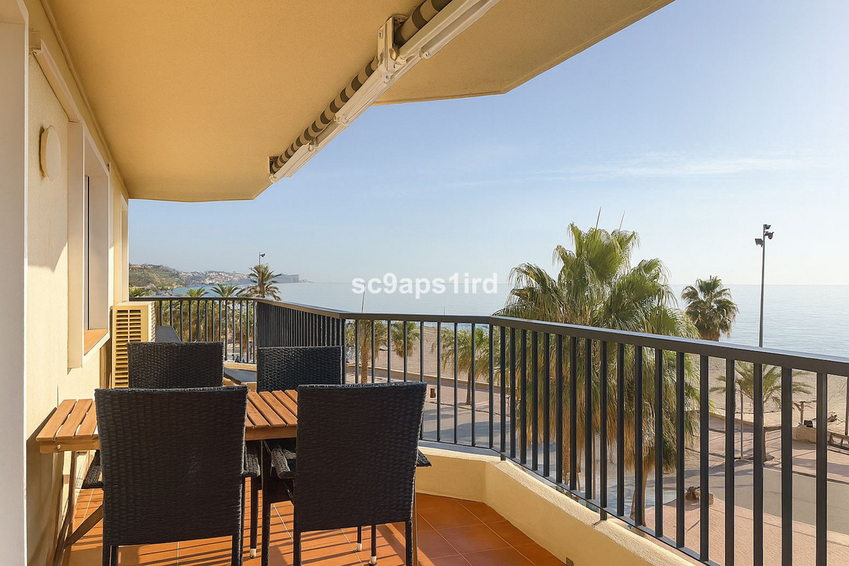 Te koop Middle Floor Apartment Costa Del Sol Fuengirola € 695.000,-