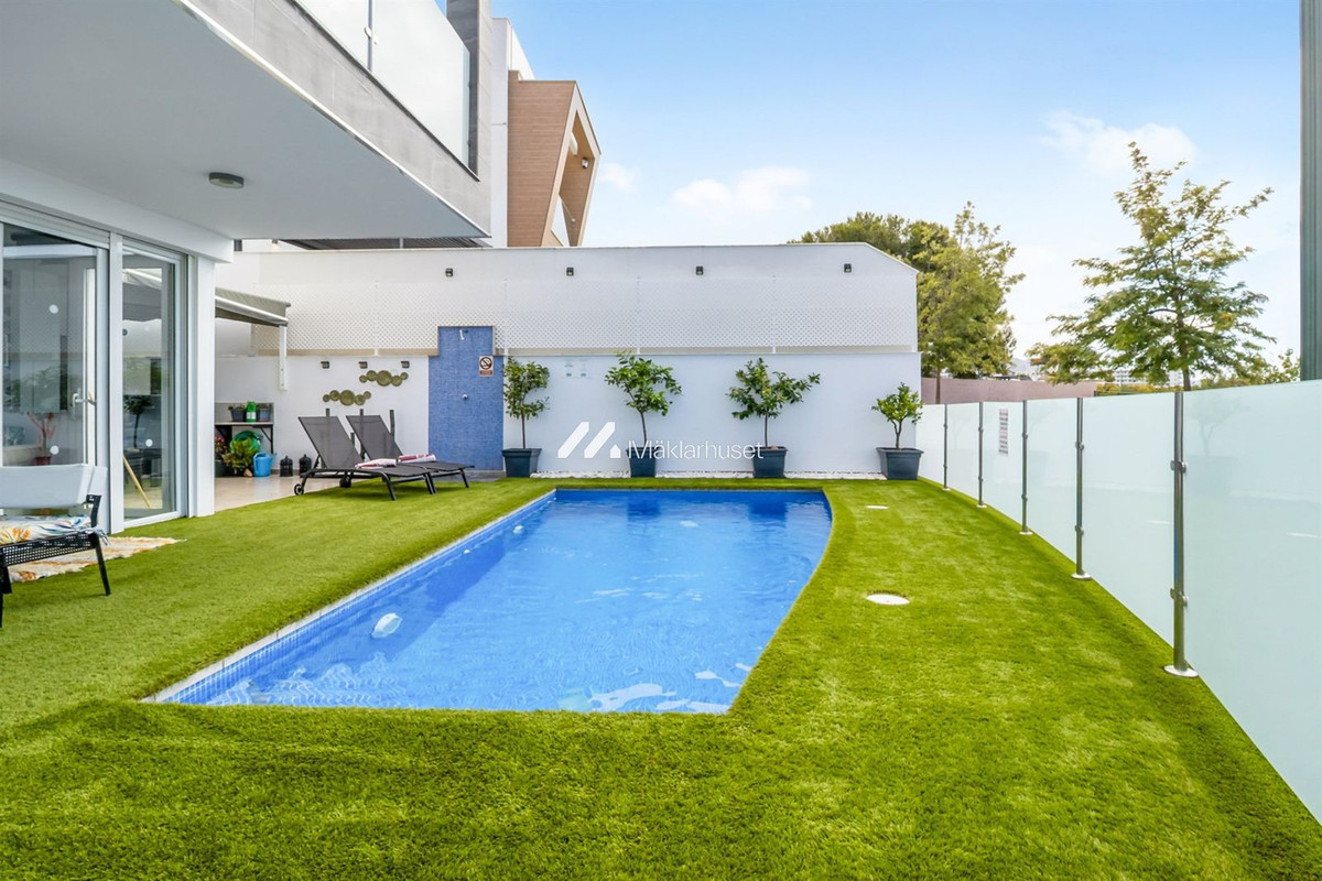 Te koop Half vrijstaand huis Costa Del Sol Nerja € 845.000,-