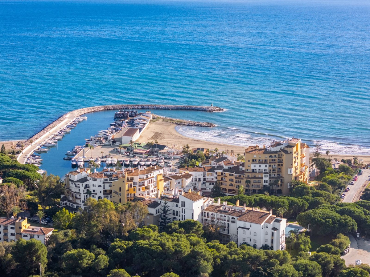 Te koop Herenhuis Costa Del Sol Cabopino € 545.000,-