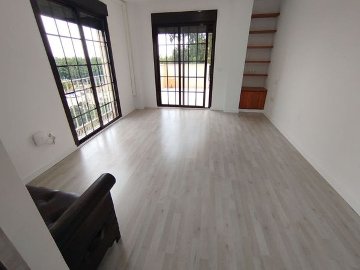 Te koop Middle Floor Apartment Costa Del Sol Benalmadena Costa € 369.000,-