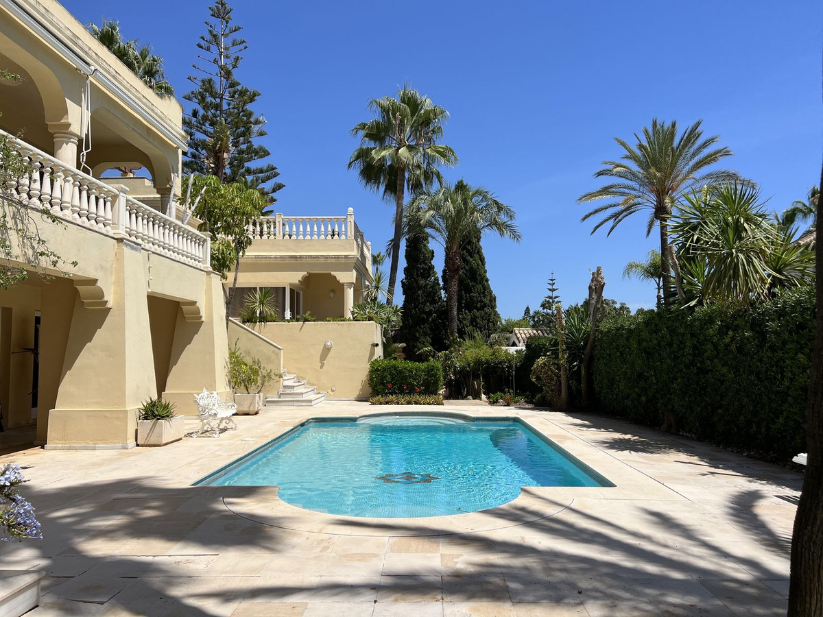 Te koop Vrijstaande Villa Costa Del Sol Bahía De Marbella € 3.995.000,-